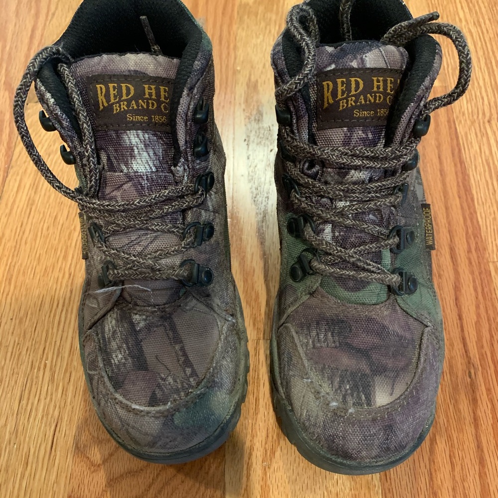 Red Head camo boots